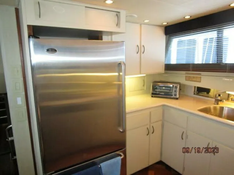 Slide: The Image of 63' Hatteras galley3 - 3904574