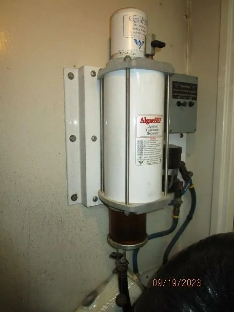 Slide: The Image of 63' Hatteras FuelSep fuel conditioning system - 3904547