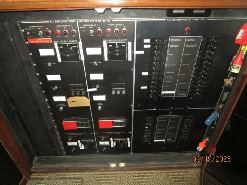 Slide: The Image of 63' Hatteras electrical panel2 - 3904589