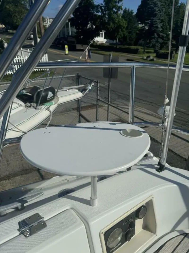 Slide: The Image of Beneteau 323 2008 - 4495554
