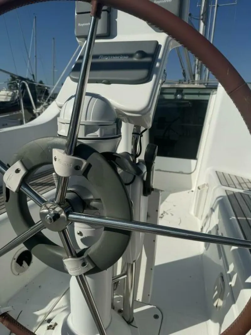 Slide: The Image of Beneteau 323 2008 - 4495540