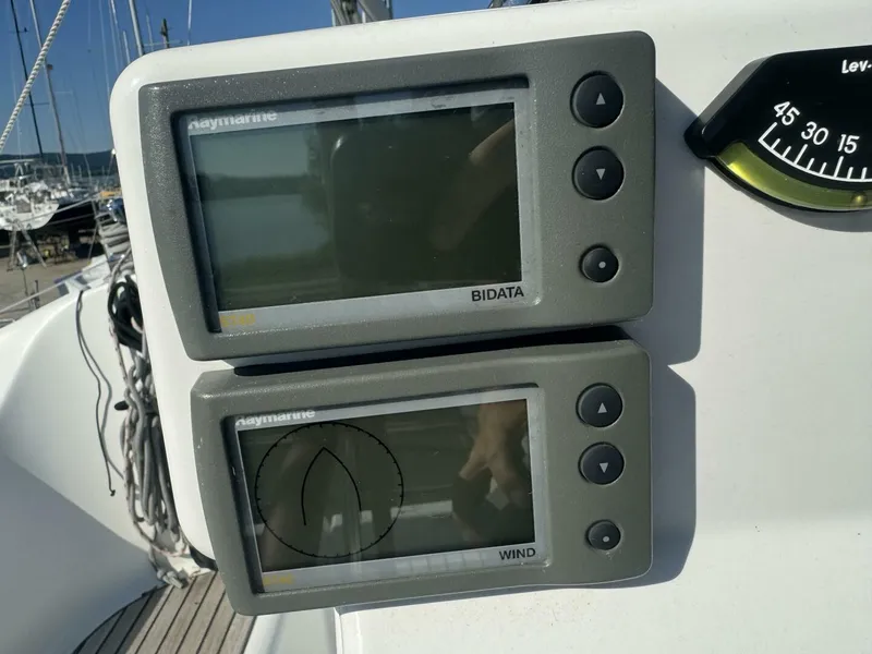 Slide: The Image of Beneteau 323 2008 - 4495544