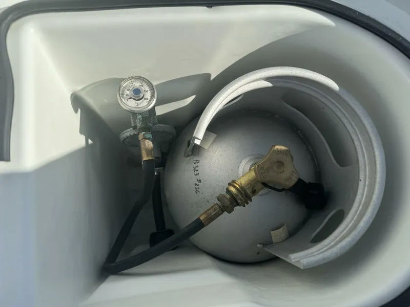 Slide: The Image of Beneteau 323 2008 - 4495553