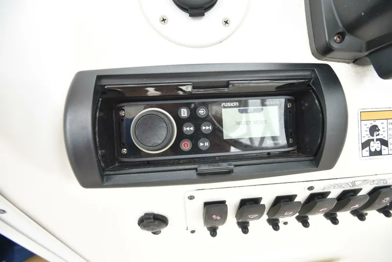 Slide: The Image of Sea Fox 236WA 2011 - 3914408