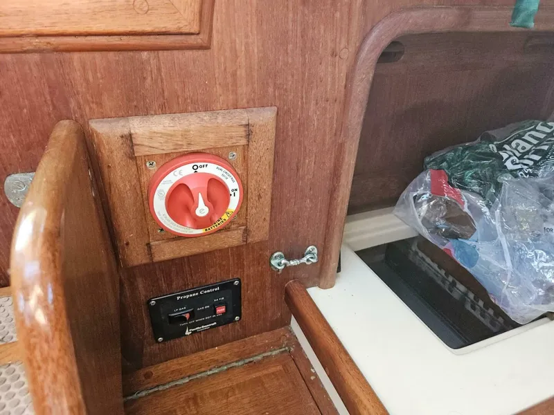 Slide: The Image of Pacific Seacraft 34 1994 - 3917531