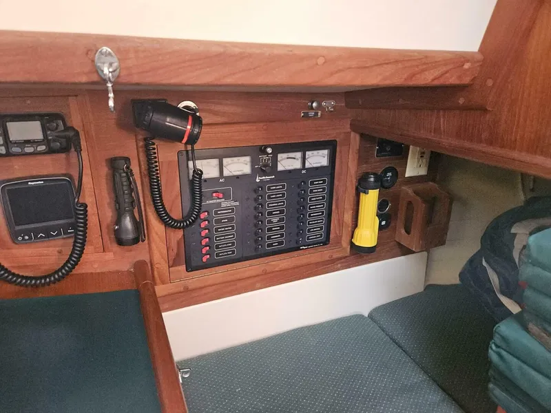 Slide: The Image of Pacific Seacraft 34 1994 - 3917544