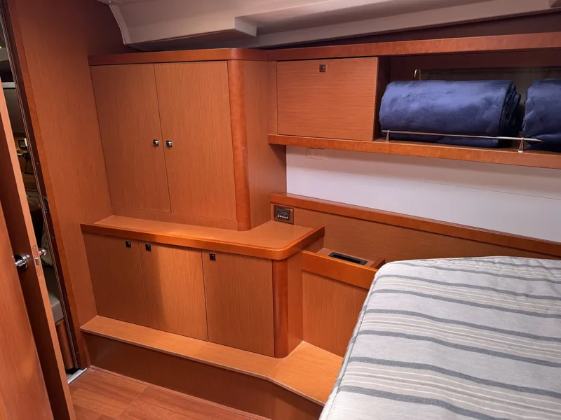 Slide: The Image of Beneteau Oceanis 45 2017 - 6286166