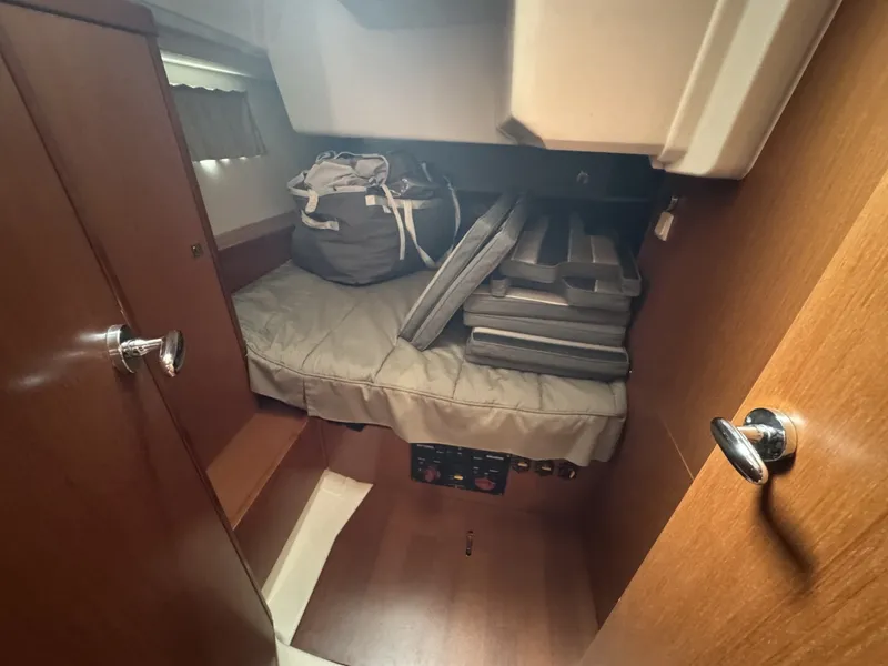 Slide: The Image of Beneteau Oceanis 45 2017 - 6286196