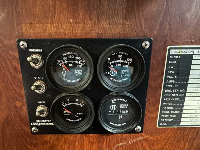 Slide: The Image of Pacific Seacraft Crealock 37 1998 - 3927942