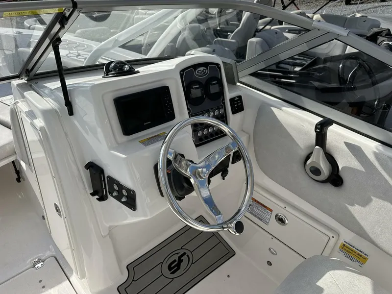 Slide: The Image of Sea Fox 226 Traveler 2023 - 3928754