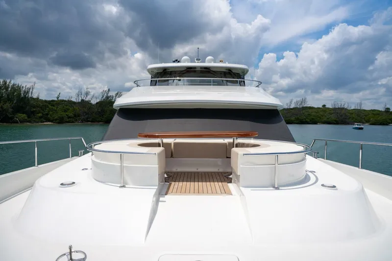 Slide: The Image of Ocean Alexander 100 Zephyr- Foredeck 2019 Ocean Alexander 100 Motor Yacht-Zephyr - 3930390