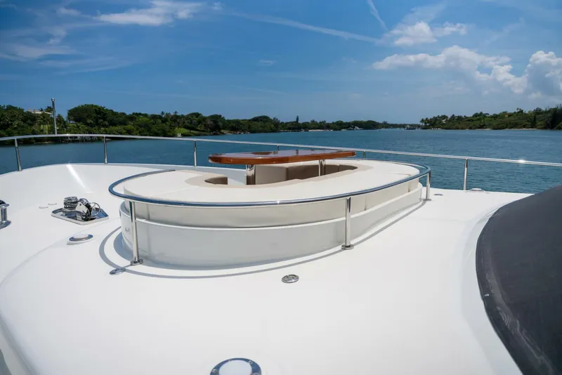 Slide: The Image of Ocean Alexander 100 Zephyr-Foredeck 2019 Ocean Alexander 100 Motor Yacht-Zephyr - 3930391