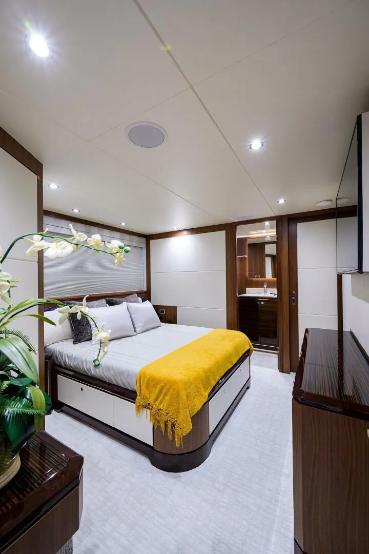 Slide: The Image of Ocean Alexander 100 Zephyr-Stbd Guest Stateroom 2019 Ocean Alexander 100 Motor Yacht-Zephyr - 3930564
