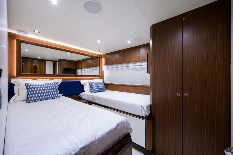 Slide: The Image of Ocean Alexander 100 Zephyr-Port Guest Stateroom 2019 Ocean Alexander 100 Motor Yacht-Zephyr - 3930983