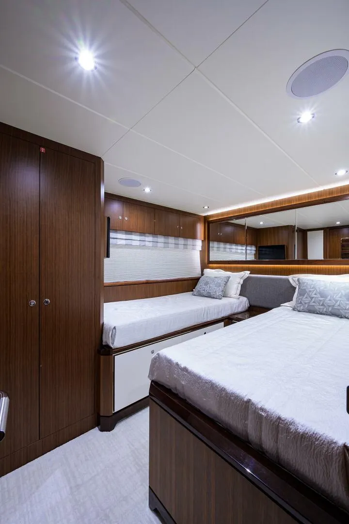 Slide: The Image of Ocean Alexander 100 Zephyr-Stbd Guest Stateroom 2019 Ocean Alexander 100 Motor Yacht-Zephyr - 3930985