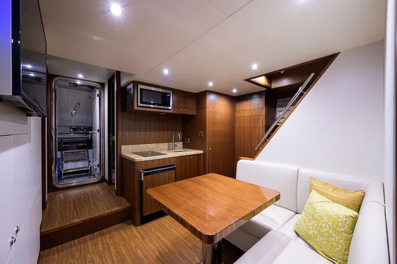 Slide: The Image of Ocean Alexander 100 Zephyr-Crew Quarters 2019 Ocean Alexander 100 Motor Yacht-Zephyr - 3930606