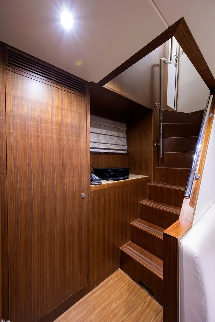 Slide: The Image of Ocean Alexander 100 Zephyr-Crew Quarters 2019 Ocean Alexander 100 Motor Yacht-Zephyr - 3930610