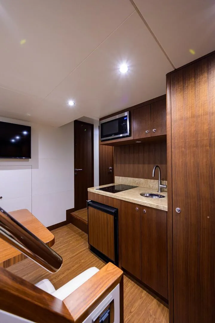 Slide: The Image of Ocean Alexander 100 Zephyr-Crew Quarters 2019 Ocean Alexander 100 Motor Yacht-Zephyr - 3930611