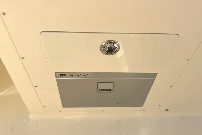 Slide: The Image of Scout 277 Dorado 2025 - 13