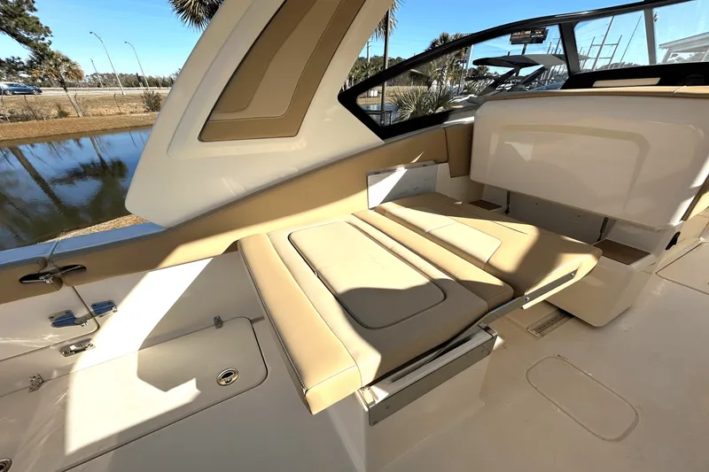 Slide: The Image of Scout 277 Dorado 2025 - 15