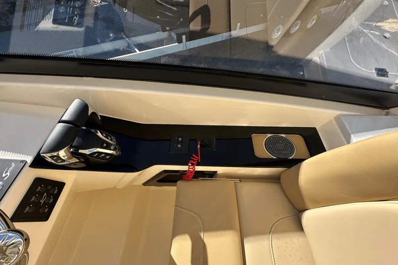 Slide: The Image of Scout 277 Dorado 2025 - 20