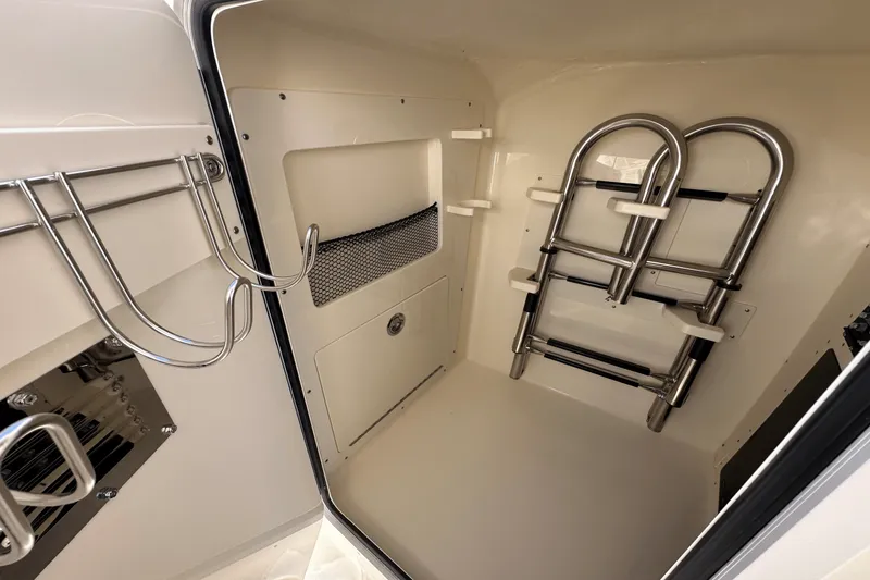 Slide: The Image of Scout 277 Dorado 2025 - 25