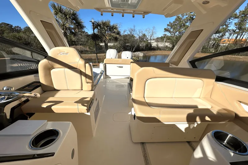 Slide: The Image of Scout 277 Dorado 2025 - 33