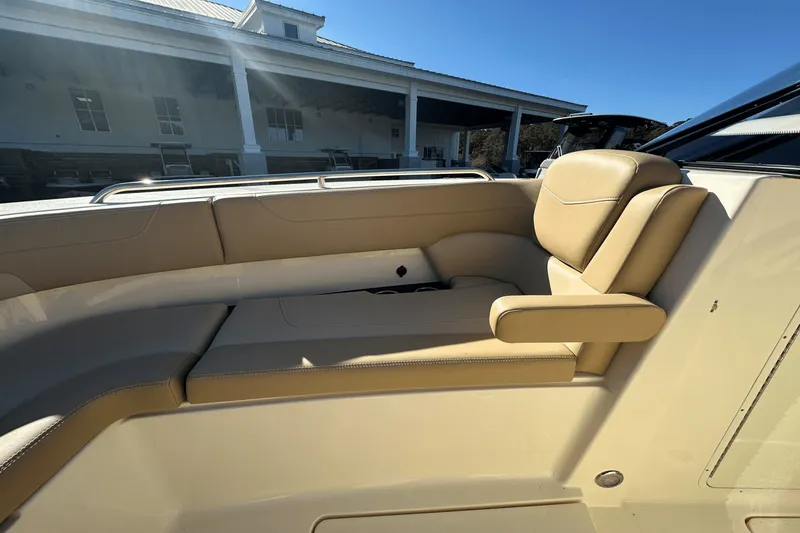 Slide: The Image of Scout 277 Dorado 2025 - 28