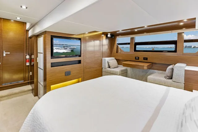 Slide: The Image of Cruisers 54 Cantius 2019 - 61