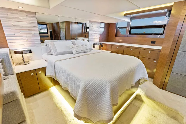 Slide: The Image of Cruisers 54 Cantius 2019 - 67