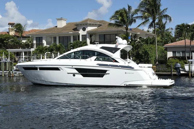 Slide: The Image of Cruisers Yachts 54 Cantius 2019 - 3933736