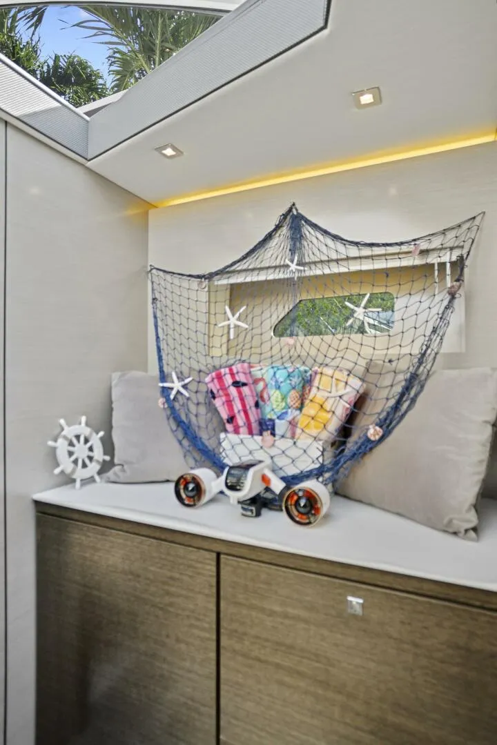 Slide: The Image of Cruisers Yachts 54 Cantius 2019 - 3933770