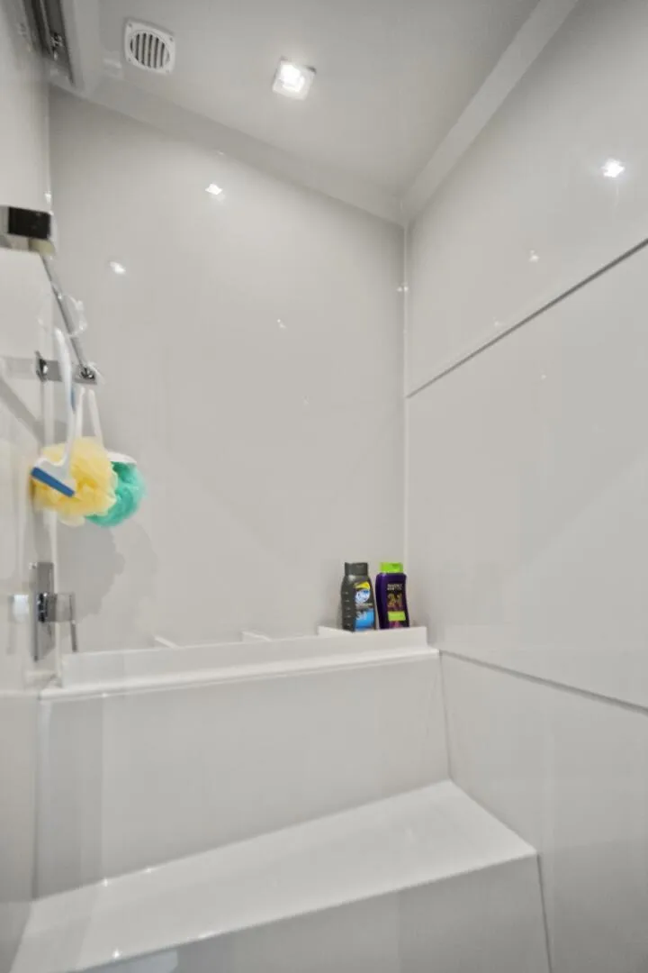 Slide: The Image of Cruisers Yachts 54 Cantius 2019 - 3933774