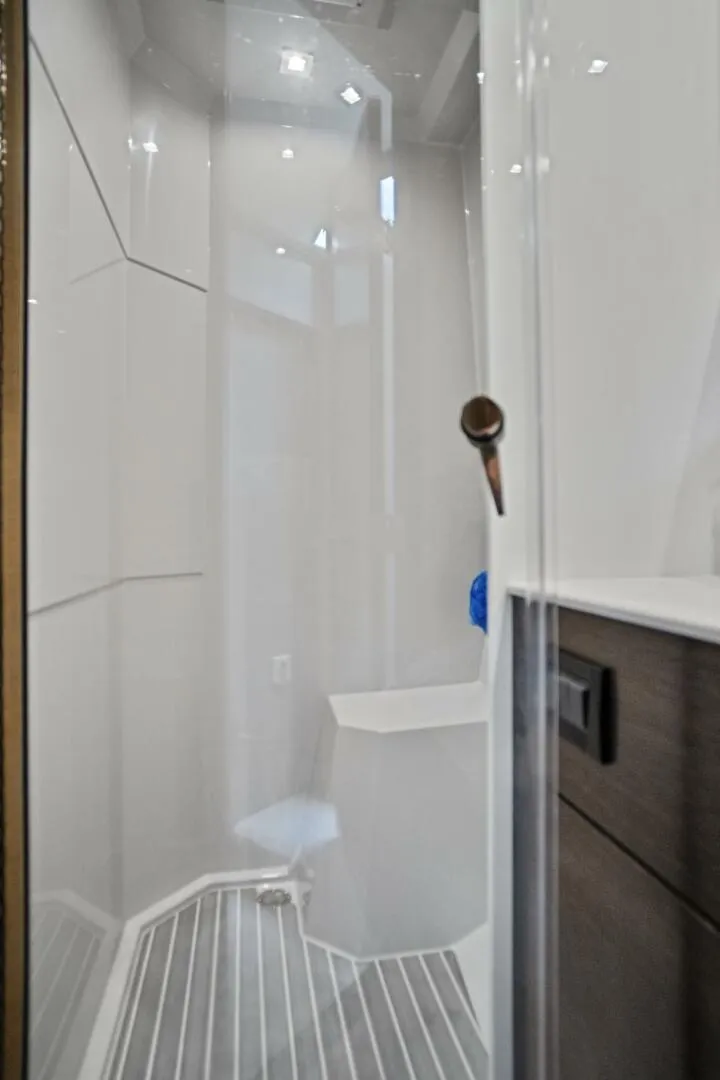 Slide: The Image of Cruisers Yachts 54 Cantius 2019 - 3933785