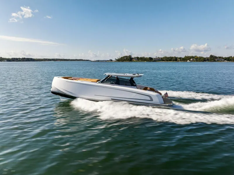 Slide: The Image of Vanquish 45 T Top 2021 - 3934989