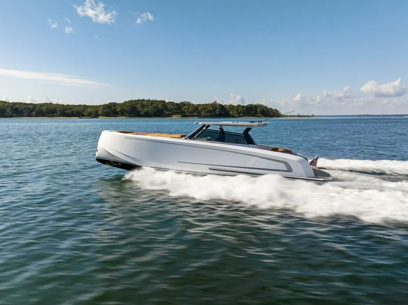 Slide: The Image of Vanquish 45 T Top 2021 - 3934991