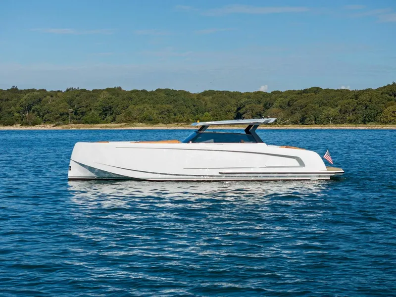 Slide: The Image of Vanquish 45 T Top 2021 - 3935009