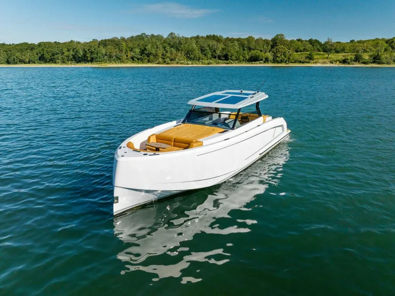 Slide: The Image of Vanquish 45 T Top 2021 - 3935010