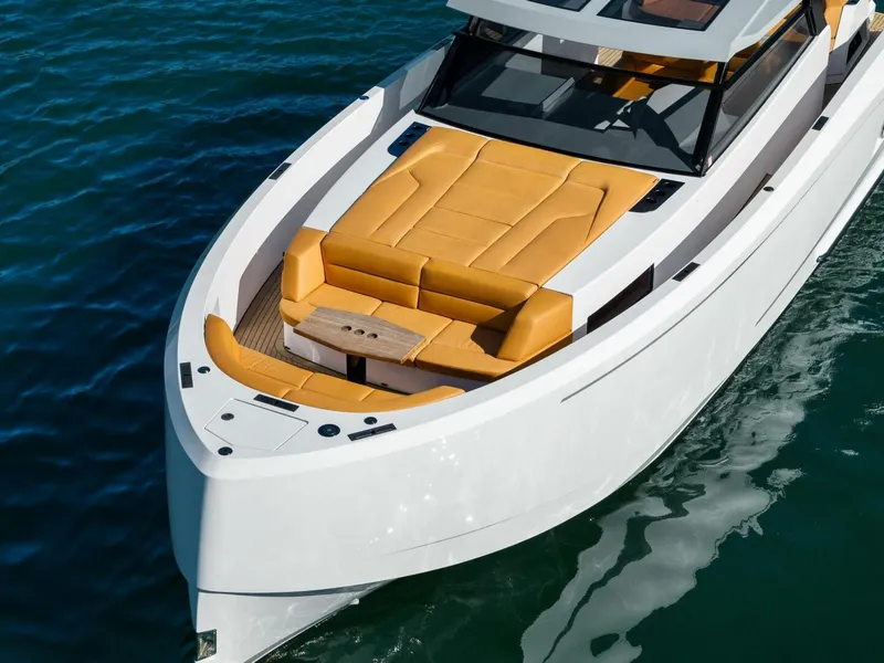 Slide: The Image of Vanquish 45 T Top 2021 - 3935012