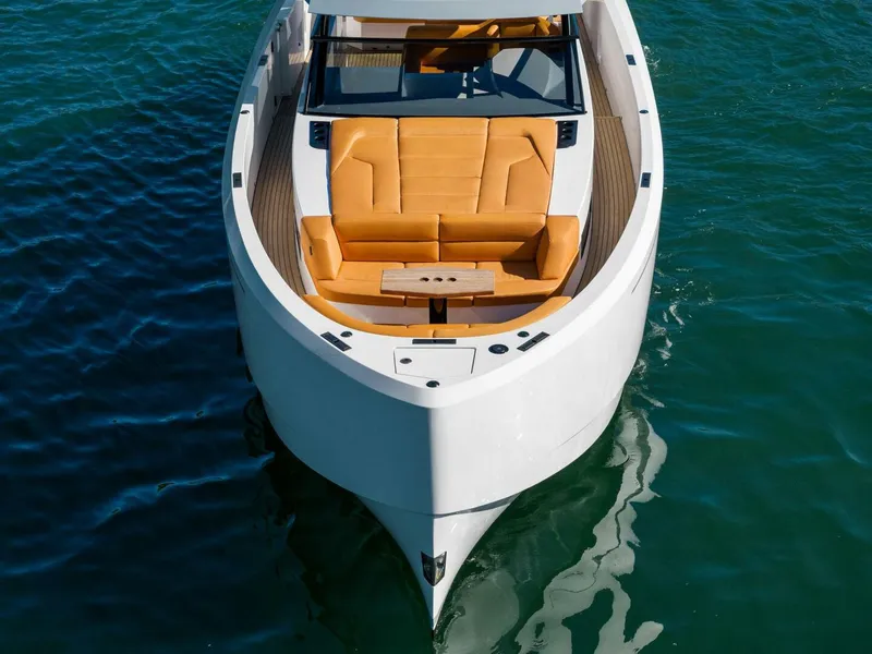 Slide: The Image of Vanquish 45 T Top 2021 - 3935013