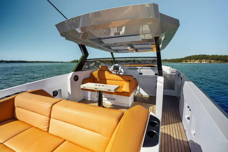 Slide: The Image of Vanquish 45 T Top 2021 - 3935033