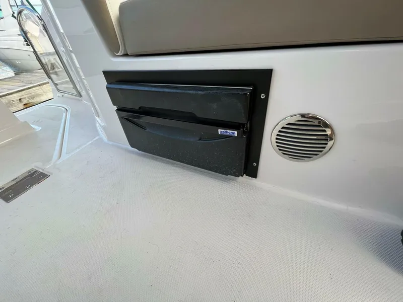 Slide: The Image of Regal 28 Express 2017 - 3938544