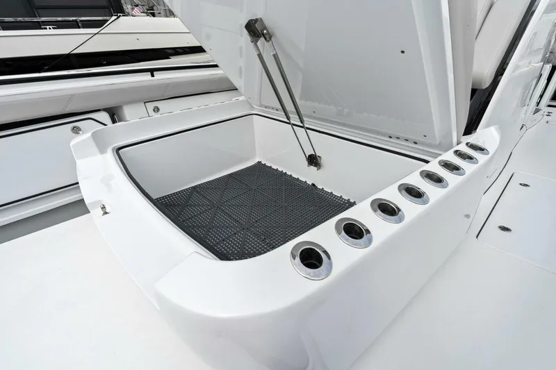 Slide: The Image of 2022 Barker Boatworks 40 HPC  - 3939455