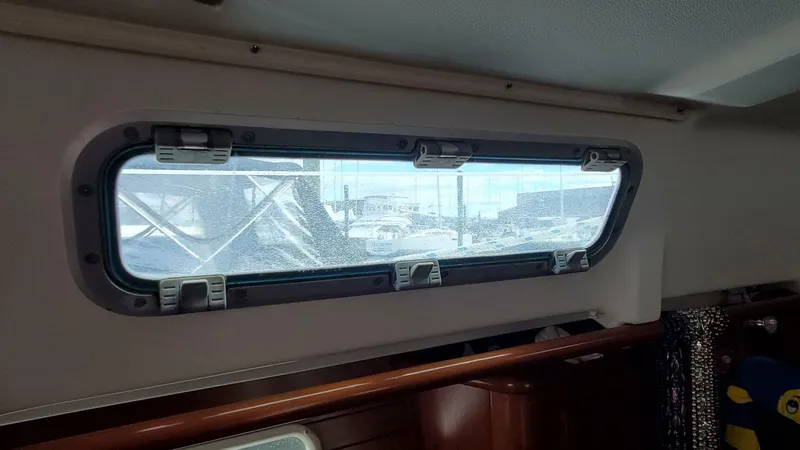 Slide: The Image of Beneteau 361 2000 - 3954049