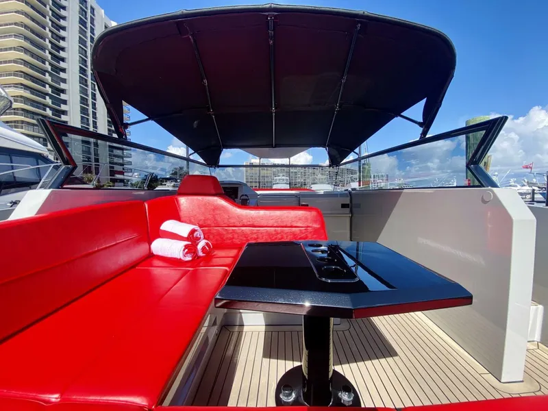 Slide: The Image of Vanquish VQ45 2020 - 3942203