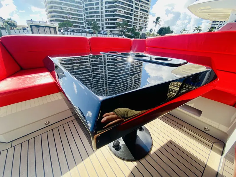 Slide: The Image of Vanquish VQ45 2020 - 3942205