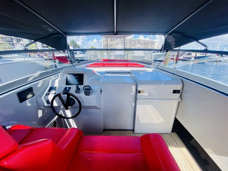 Slide: The Image of Vanquish VQ45 2020 - 3942212