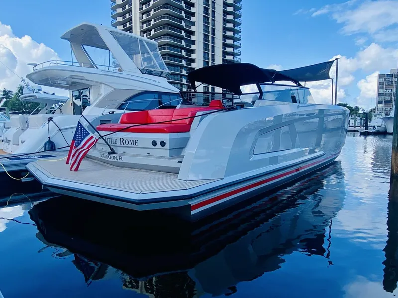 Slide: The Image of Vanquish VQ45 2020 - 3942190