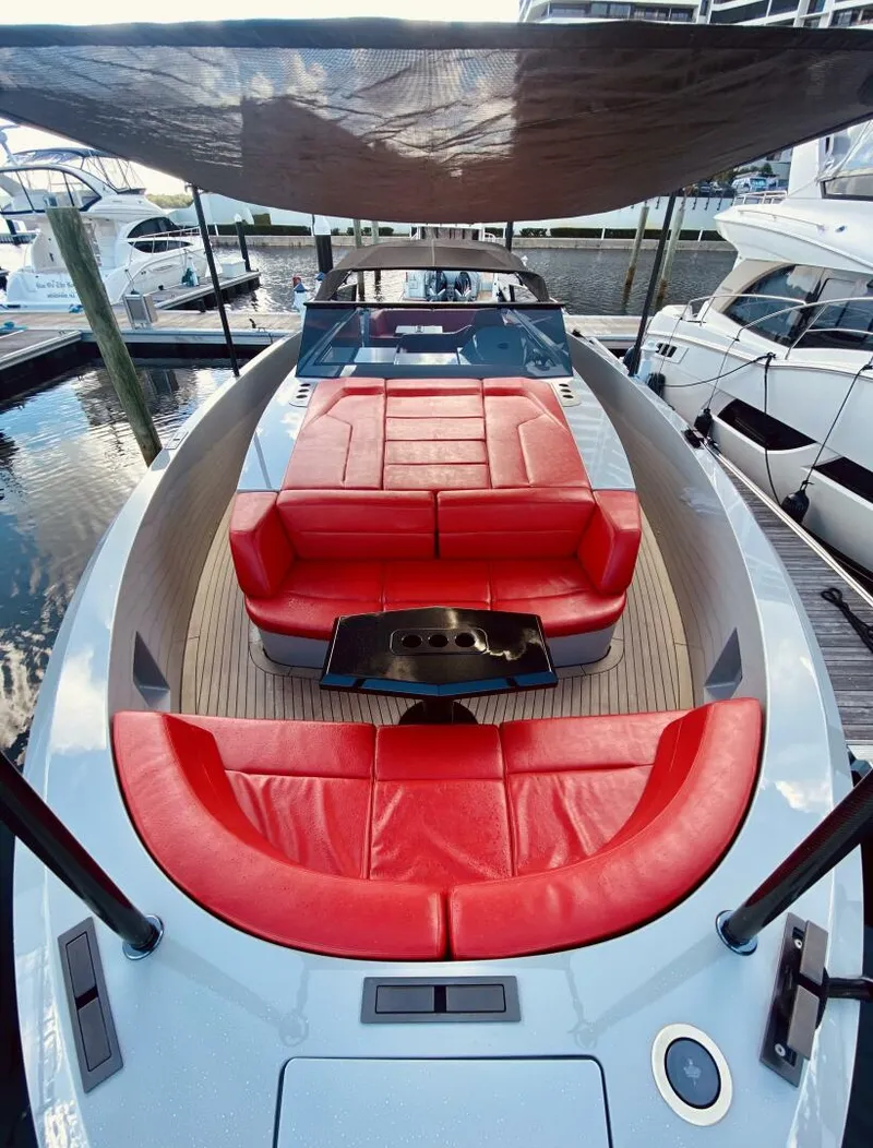 Slide: The Image of Vanquish VQ45 2020 - 3942218