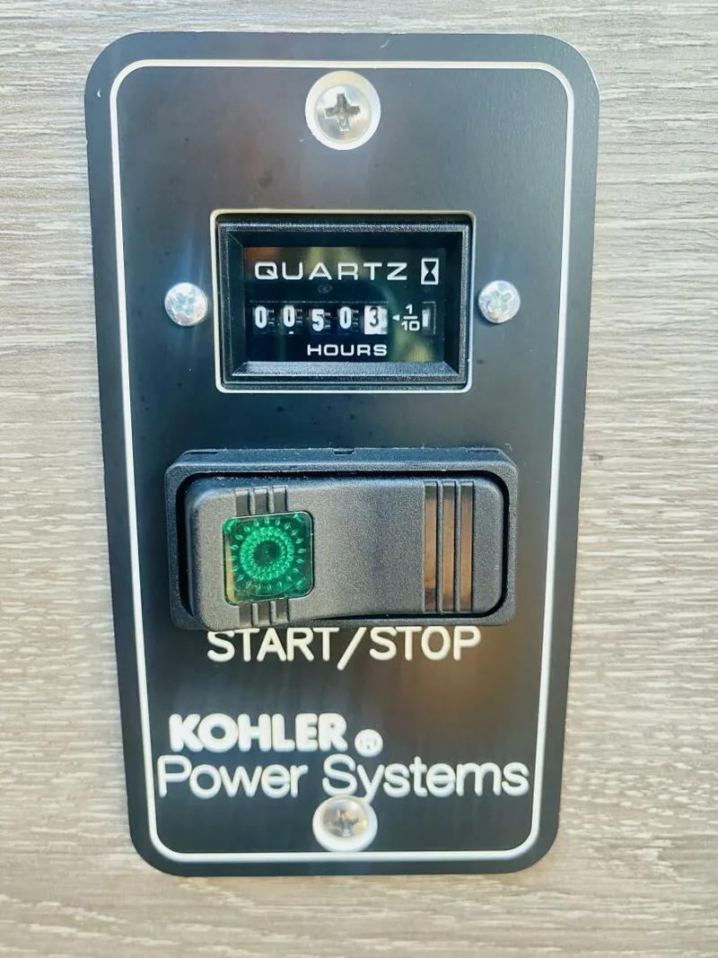 Slide: The Image of Vanquish VQ45 2020 - 3942226